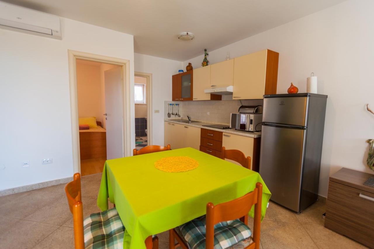 Apartman Mare Lovrečica Екстериор снимка