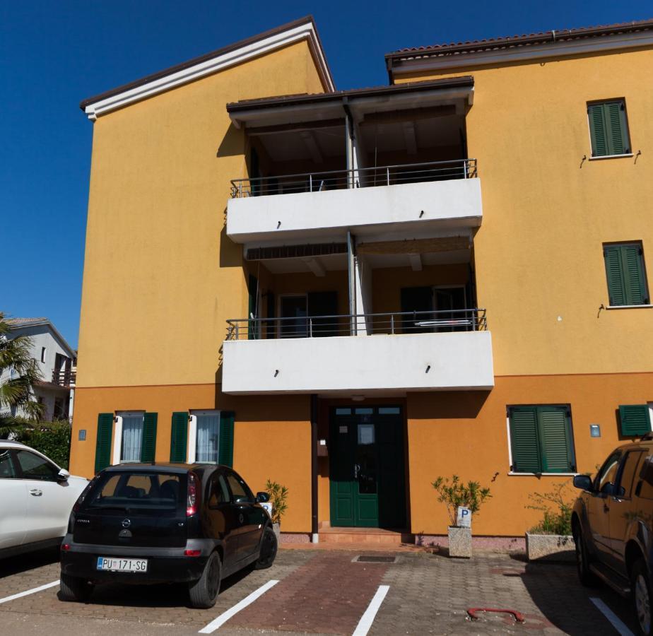 Apartman Mare Lovrečica Екстериор снимка